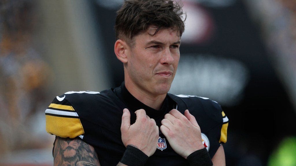 Le parieur Brad Wing a raté sa vocation ;  il aurait dû être QB