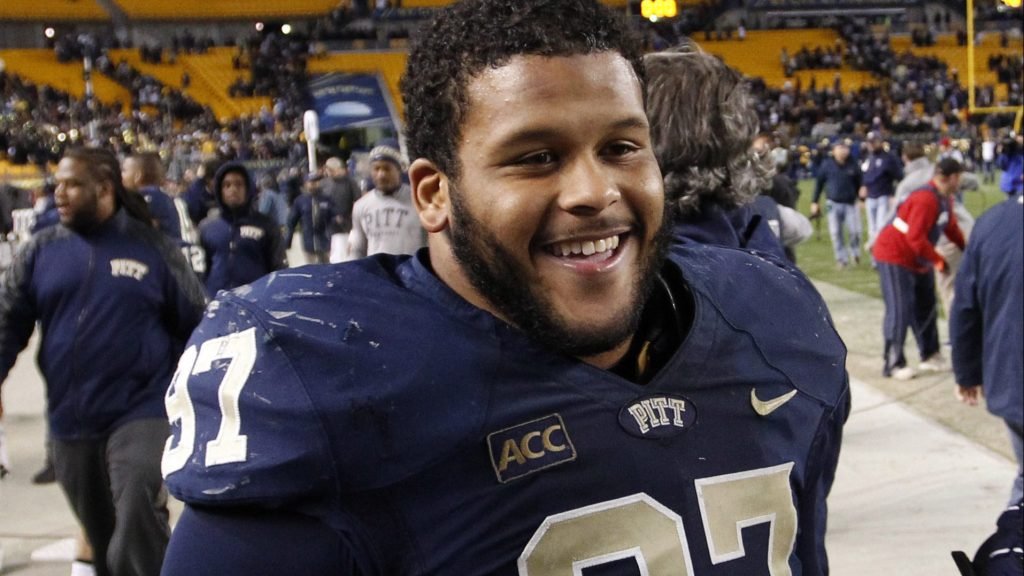 Le pire rapport de dépistage que vous ayez jamais vu est NFL.com sur Aaron Donald