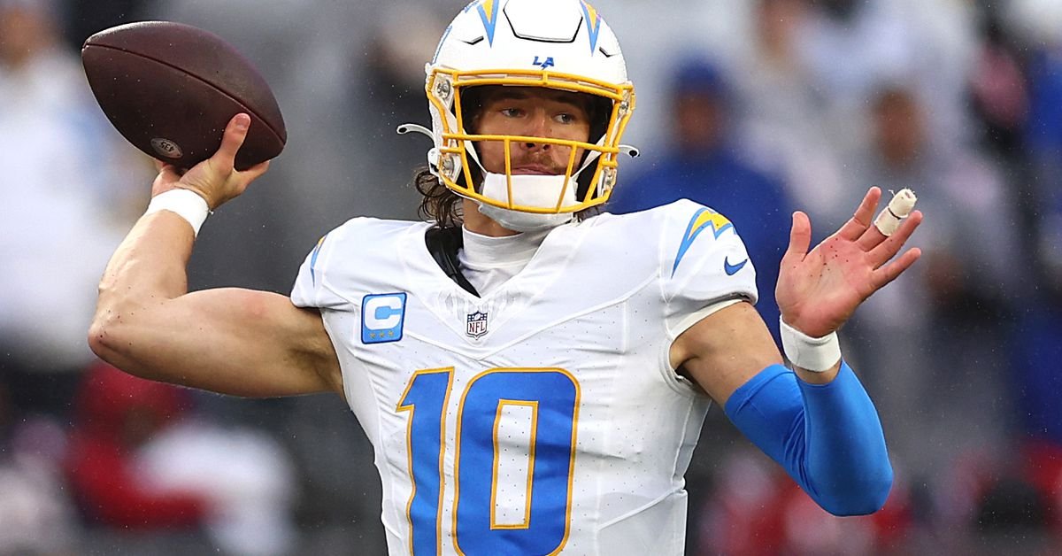 Les Chargers devraient échanger Justin Herbert aux Vikings