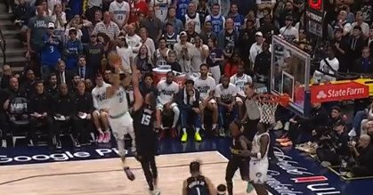 Rudy Gobert a réussi le tir le plus improbable de sa vie lors de la victoire historique des Timberwolves