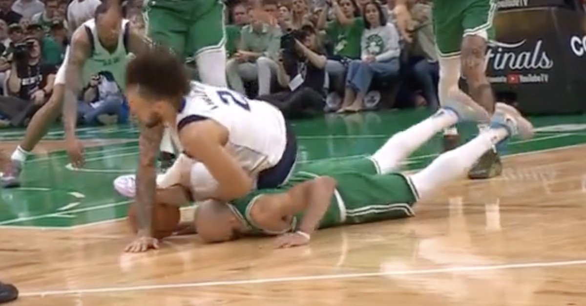 Derrick White s'est fait fracasser le visage pour que les Celtics prouvent à quel point il veut une bague