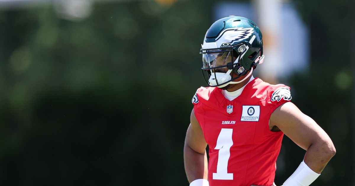 Le gros pari des Eagles sur Kellen Moore pour réparer Jalen Hurts définira leur saison