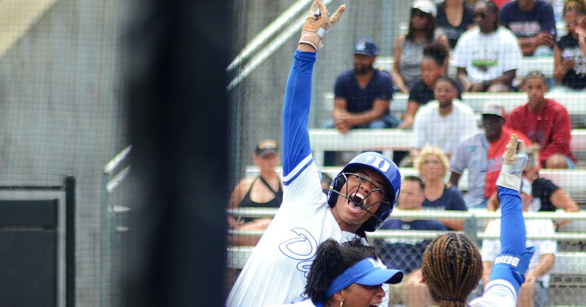 Dans le tournoi de softball de la NCAA, Marissa Young a construit Duke en un vainqueur cohérent