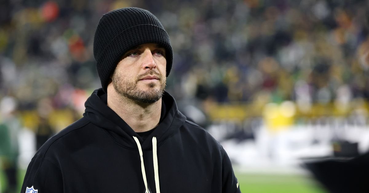 Derek Carr à la retraite de la NFL en raison d'une blessure à l'épaule